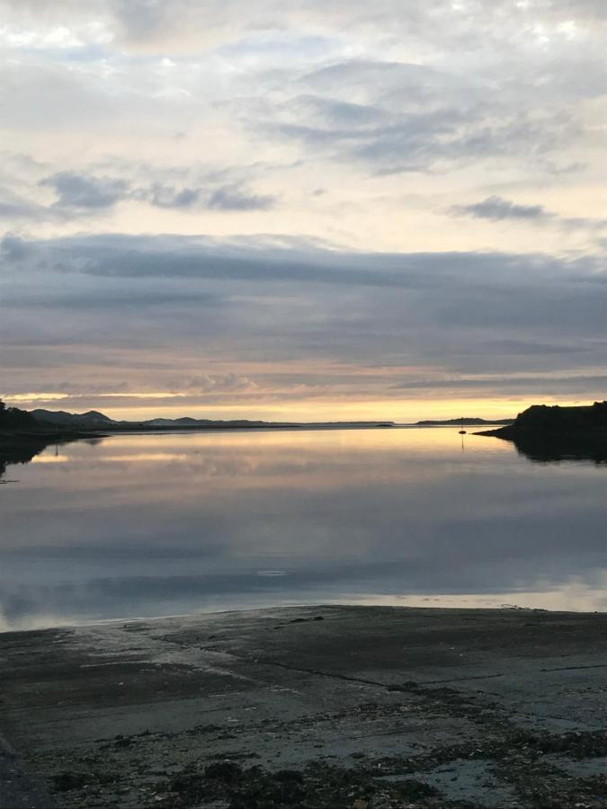 The Beautiful Lazy Llama Shepherd Hut Farm Stay Ballyshannon Exteriör bild
